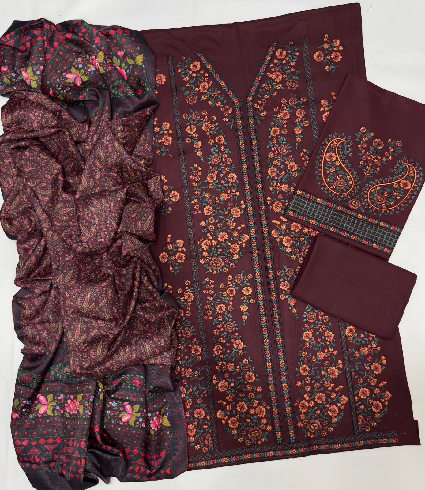 Brand: Ramsha Code:5018 Fabric: Pure Wool Dhanak